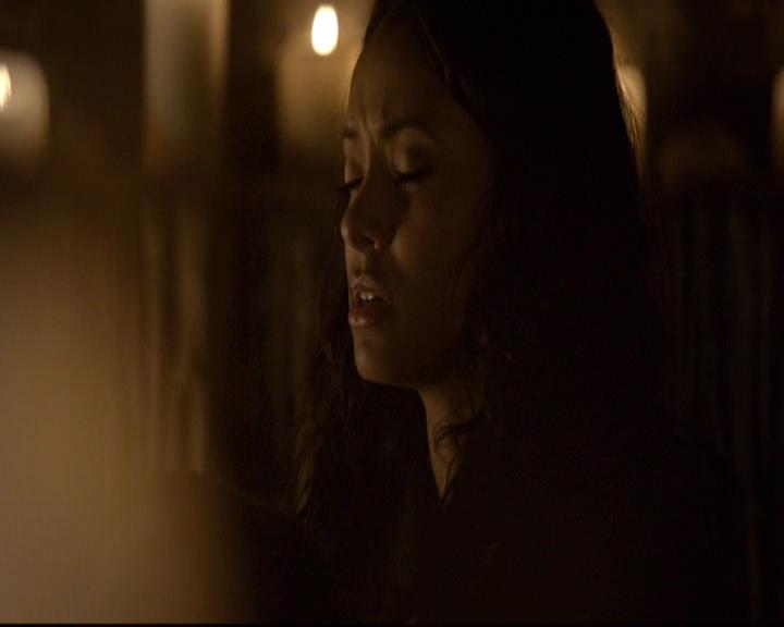 VampireDiariesWorld-dot-org_2x21TheSunAlsoRises1189.jpg