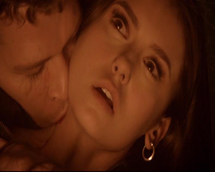 VampireDiariesWorld-dot-org_2x21TheSunAlsoRises1485.jpg
