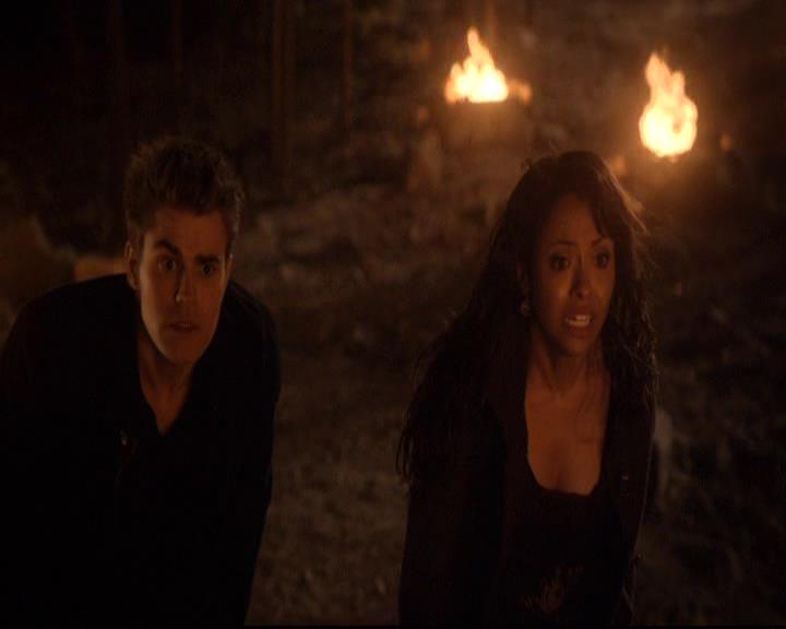 VampireDiariesWorld-dot-org_2x21TheSunAlsoRises1655.jpg