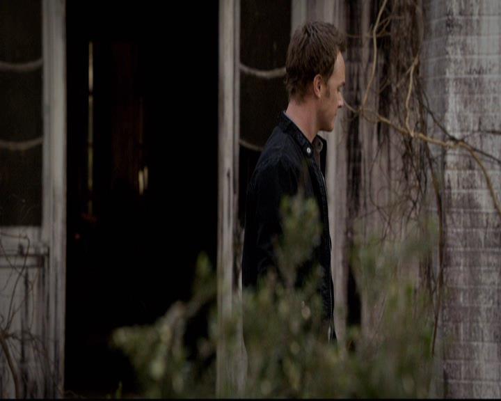 VampireDiariesWorld-dot-org_2x21TheSunAlsoRises1808.jpg