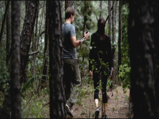 VampireDiariesWorld-dot-org-S3TVD_3x06SmellsLikeTeenSpirit0074.jpg VampireDiariesWorld-dot-org-S3TVD_3x06SmellsLikeTeenSpirit0074.jpg
