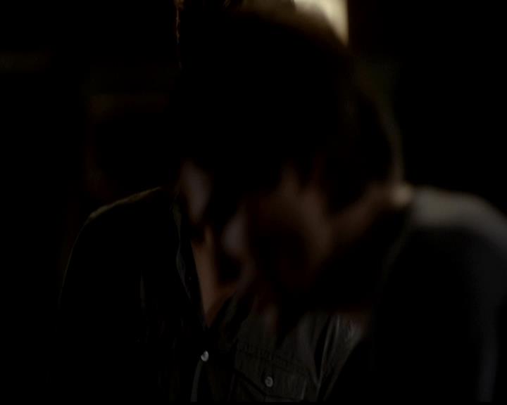 VampireDiariesWorld-dot-org_4x02Memorial0078.jpg