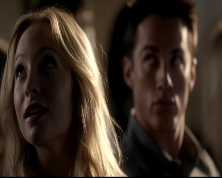 VampireDiariesWorld-dot-org_4x02Memorial1275.jpg