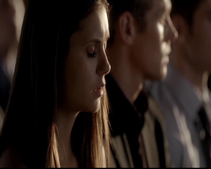 VampireDiariesWorld-dot-org_4x02Memorial1310.jpg
