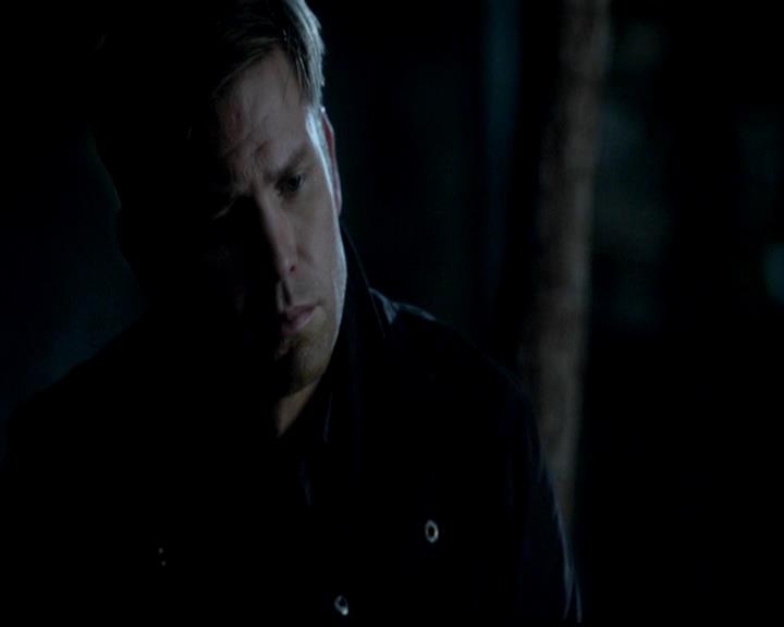 VampireDiariesWorld-dot-org_4x02Memorial2212.jpg