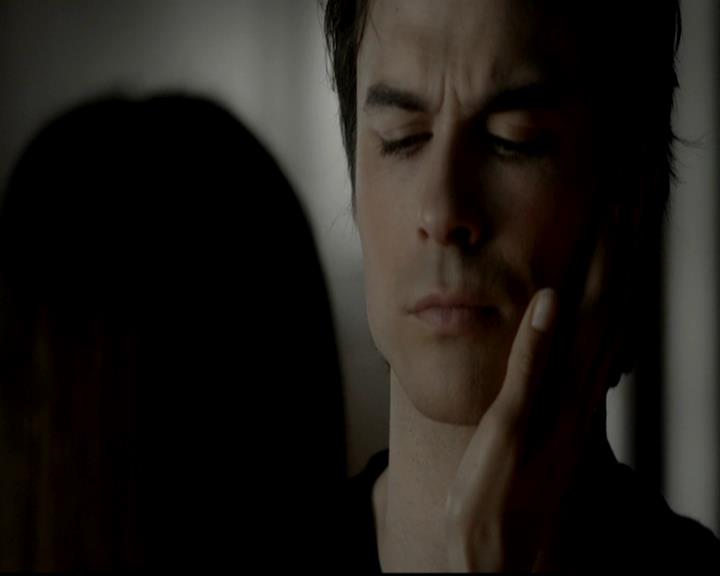 VampireDiariesWorld-dot-org_4x08WellAlwaysHaveBourbonStreet2278.jpg