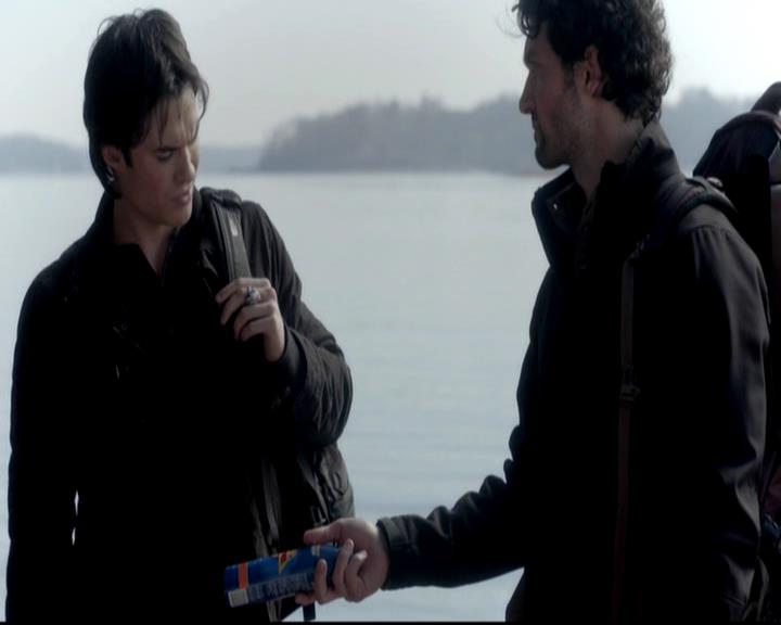 VampireDiariesWorld-dot-org_4x13IntoTheWild0176.jpg