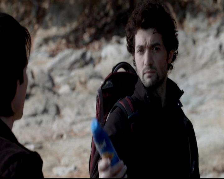 VampireDiariesWorld-dot-org_4x13IntoTheWild0177.jpg