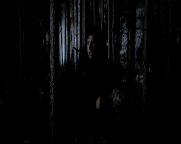 VampireDiariesWorld-dot-org_4x13IntoTheWild2248.jpg