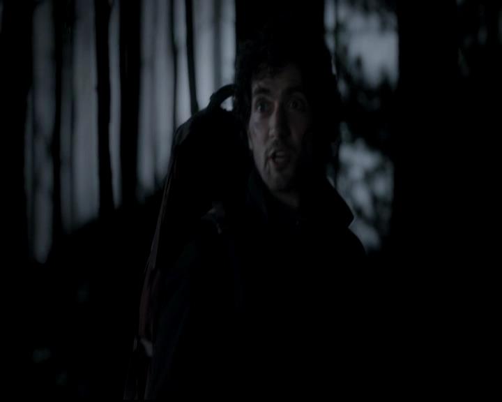 VampireDiariesWorld-dot-org_4x13IntoTheWild2252.jpg