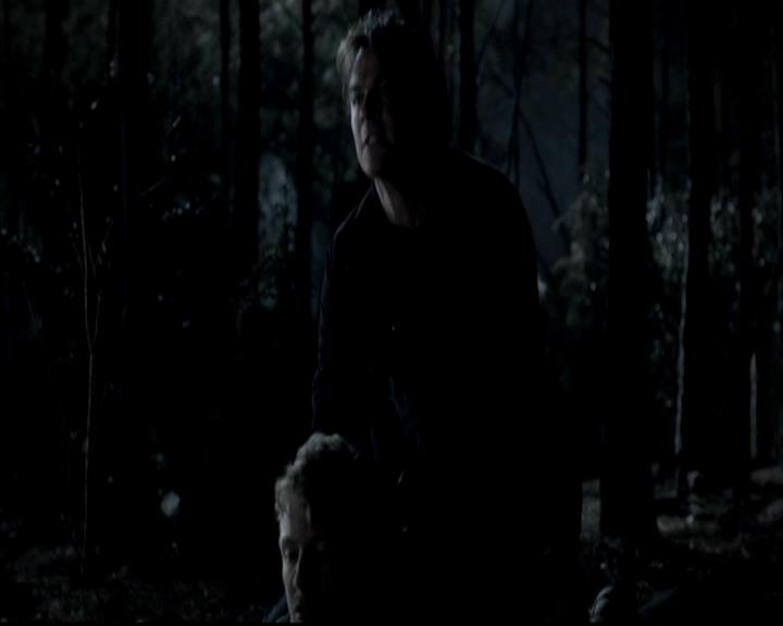 VampireDiariesWorld-dot-org_4x13IntoTheWild2311.jpg
