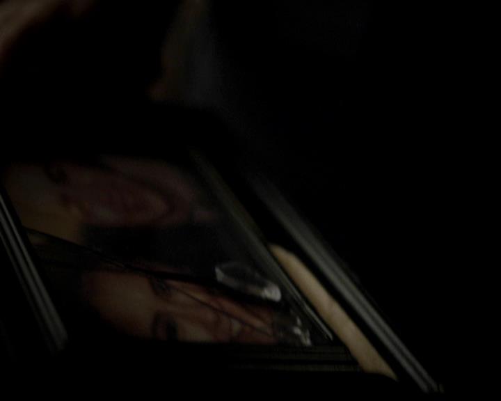 VampireDiariesWorld-dot-org_4x15StandByMe2078.jpg