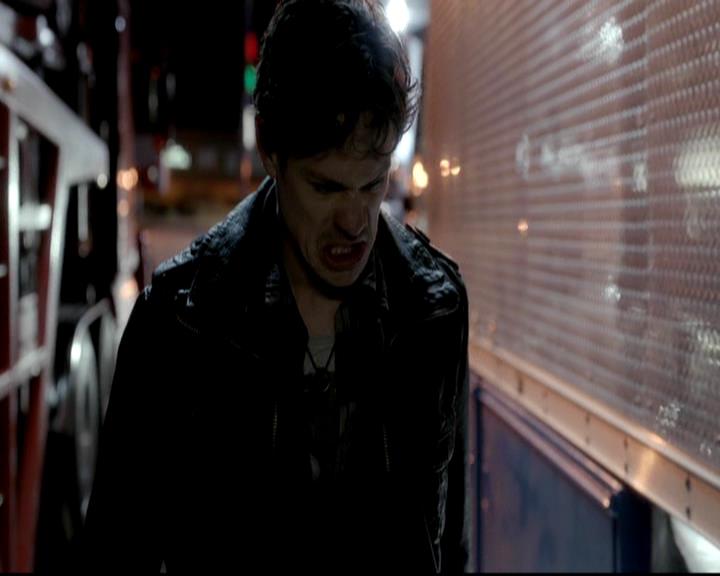 VampireDiariesWorld-dot-org_4x16BringItOn0175.jpg