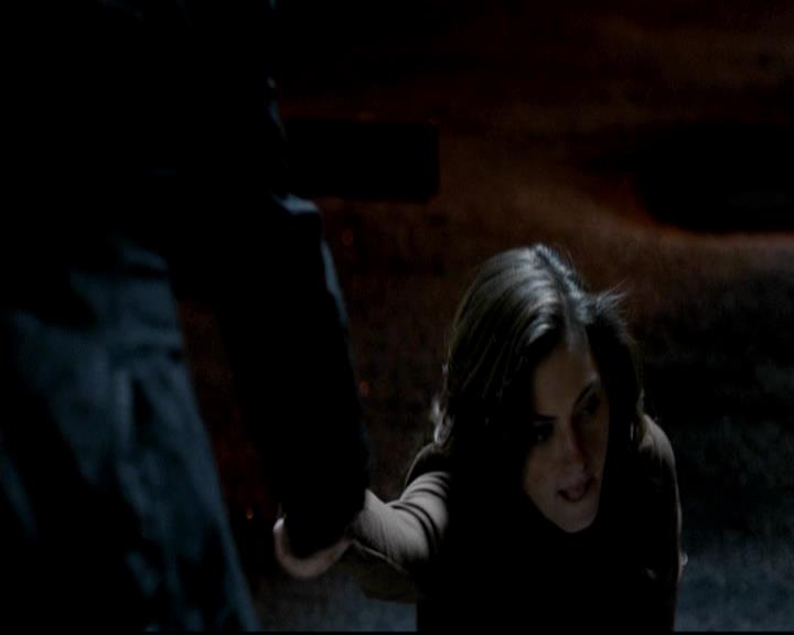 VampireDiariesWorld-dot-org_4x16BringItOn0193.jpg