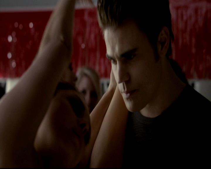 VampireDiariesWorld-dot-org_4x16BringItOn0799.jpg