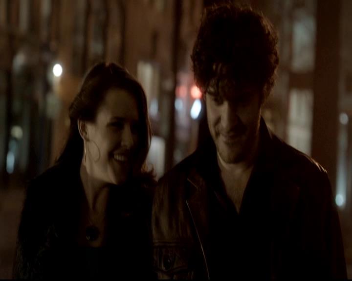 VampireDiariesWorld-dot-org_4x17BecauseTheNight0010.jpg