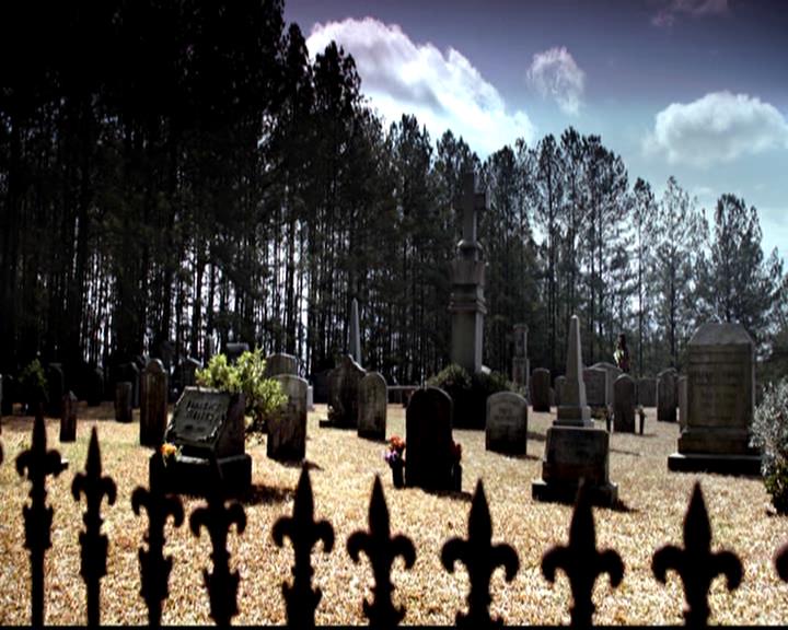 VampireDiariesWorld-dot-org_4x19PicturesOfYou0004.jpg