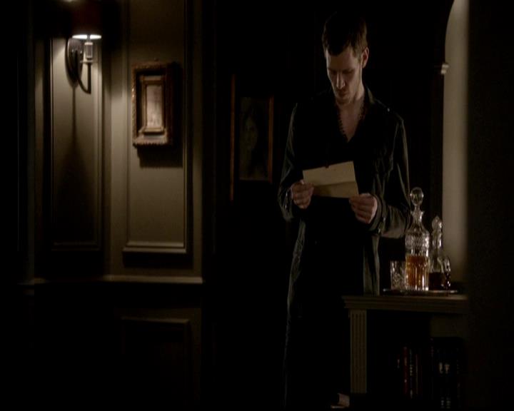 VampireDiariesWorld-dot-org_4x19PicturesOfYou2181.jpg