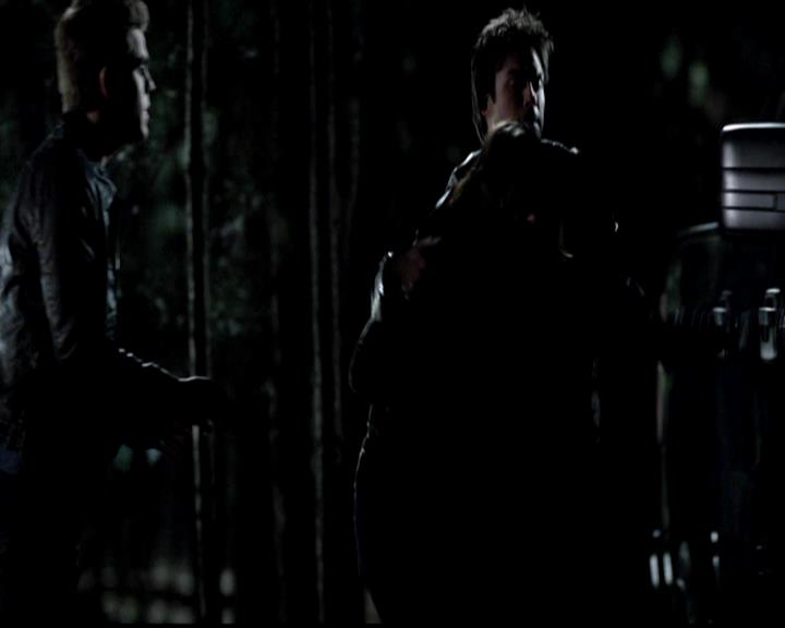 VampireDiariesWorld-dot-org_4x21ShesComeUndone1861.jpg