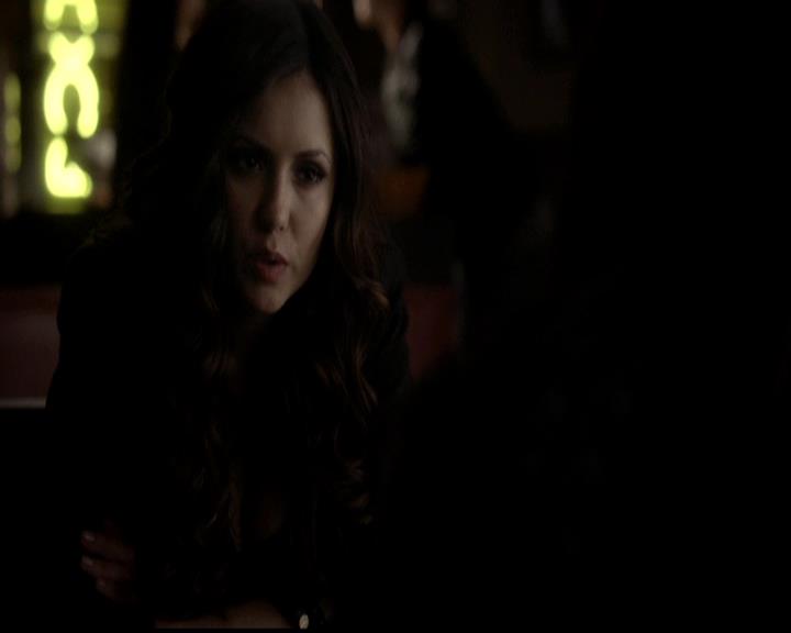 VampireDiariesWorld-dot-org_4x21ShesComeUndone2103.jpg