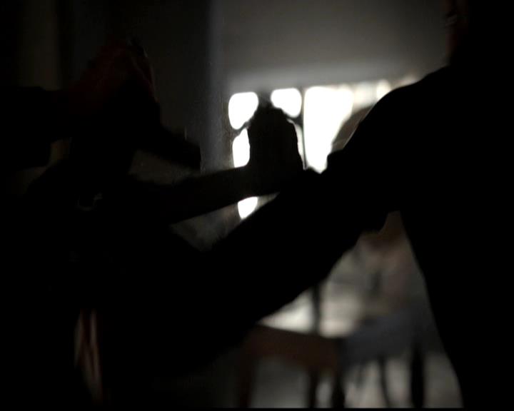 VampireDiariesWorld-dot-org_4x22TheWalkingDead0000.jpg
