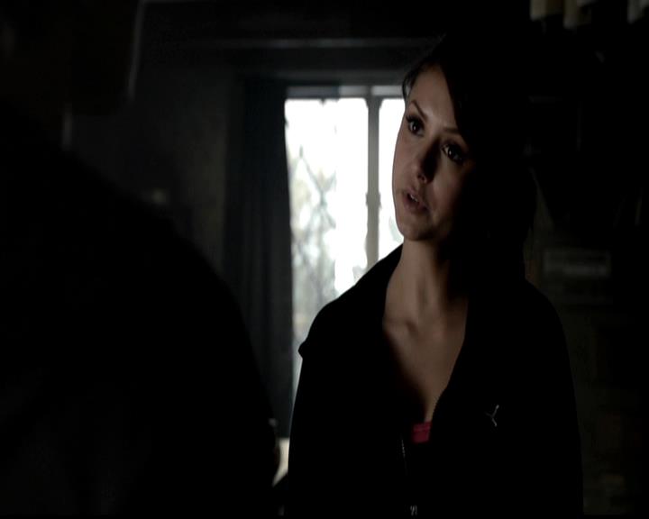 VampireDiariesWorld-dot-org_4x22TheWalkingDead0005.jpg