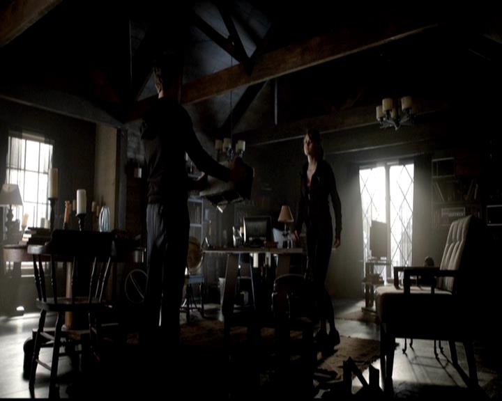 VampireDiariesWorld-dot-org_4x22TheWalkingDead0011.jpg