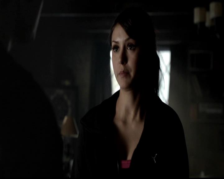 VampireDiariesWorld-dot-org_4x22TheWalkingDead0017.jpg