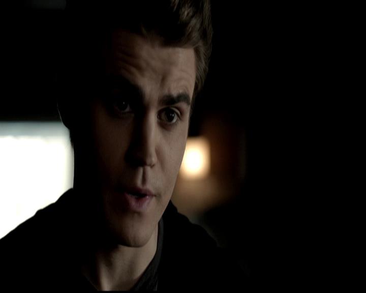 VampireDiariesWorld-dot-org_4x22TheWalkingDead0021.jpg