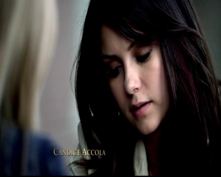 VampireDiariesWorld-dot-org_4x22TheWalkingDead0123.jpg