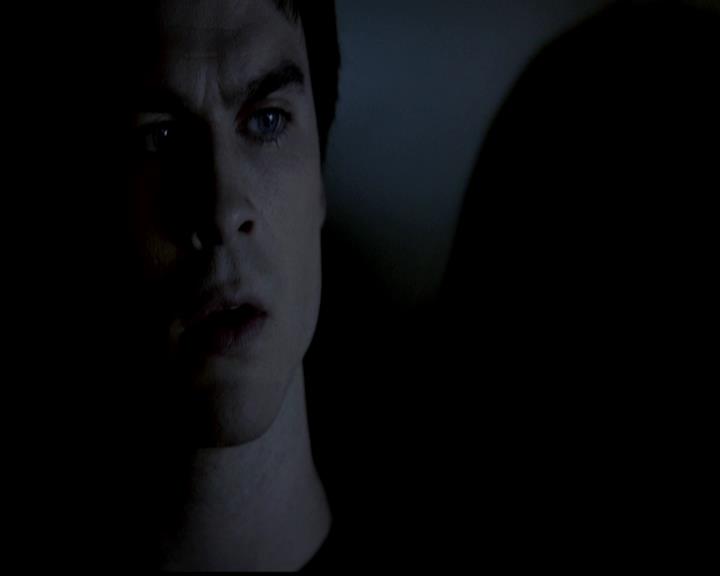 VampireDiariesWorld-dot-org_4x22TheWalkingDead0750.jpg