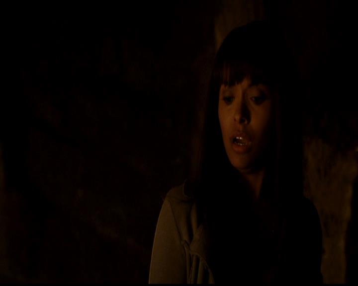 VampireDiariesWorld-dot-org_4x22TheWalkingDead2274.jpg