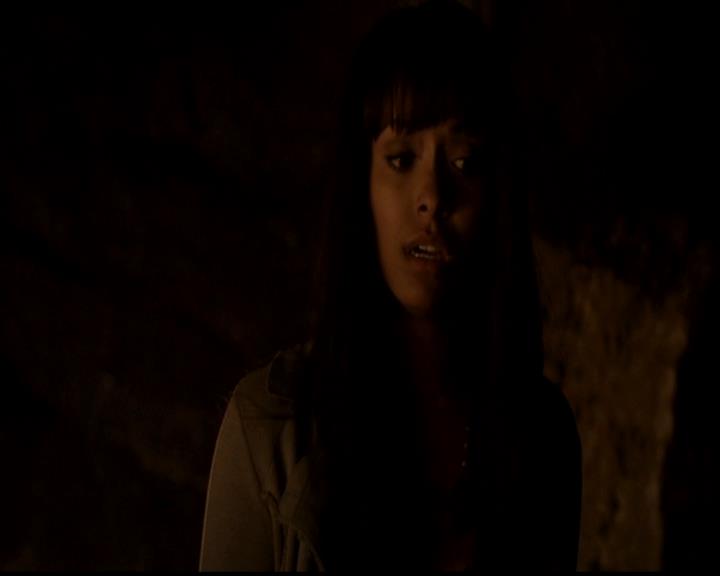 VampireDiariesWorld-dot-org_4x22TheWalkingDead2280.jpg