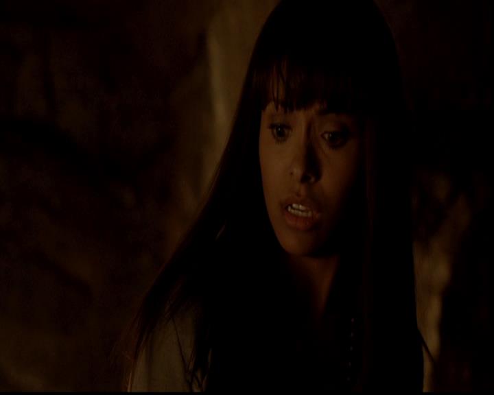 VampireDiariesWorld-dot-org_4x22TheWalkingDead2285.jpg