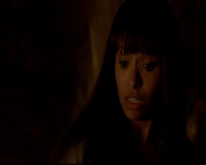 VampireDiariesWorld-dot-org_4x22TheWalkingDead2287.jpg