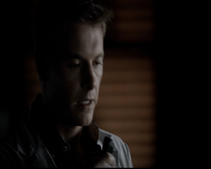 VampireDiariesWorld-dot-org_5x05MontersBall0079.jpg