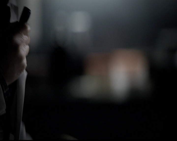VampireDiariesWorld-dot-org_5x05MontersBall0081.jpg