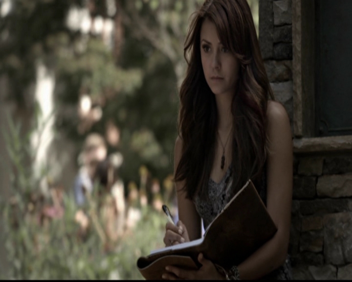 VampireDiariesWorld-dot-org_5x05MontersBall0136.jpg
