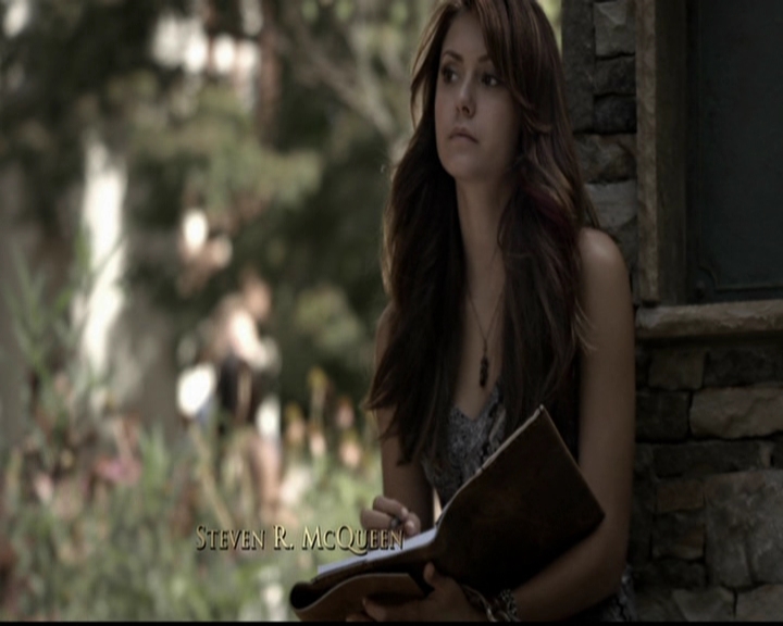 VampireDiariesWorld-dot-org_5x05MontersBall0137.jpg
