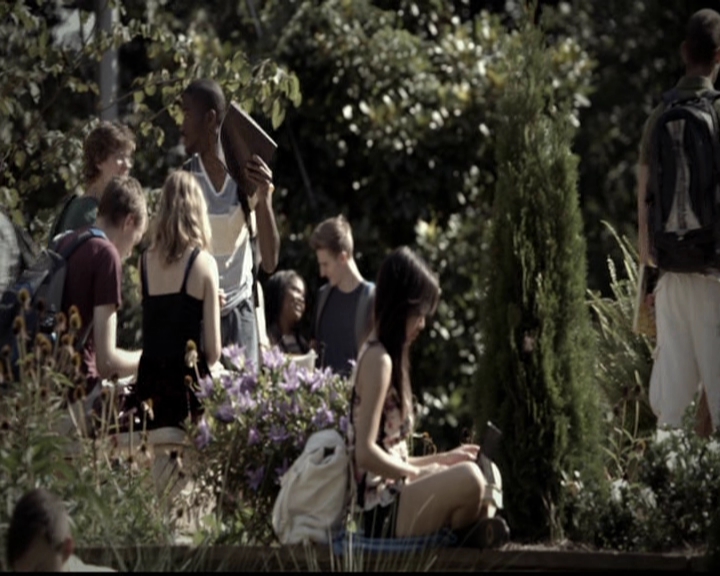 VampireDiariesWorld-dot-org_5x05MontersBall0140.jpg