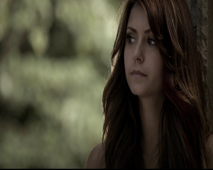 VampireDiariesWorld-dot-org_5x05MontersBall0142.jpg