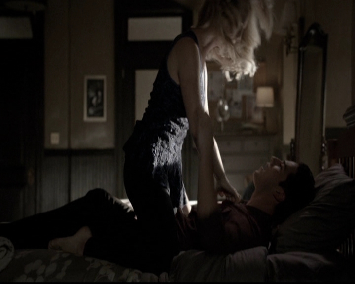VampireDiariesWorld-dot-org_5x05MontersBall0156.jpg