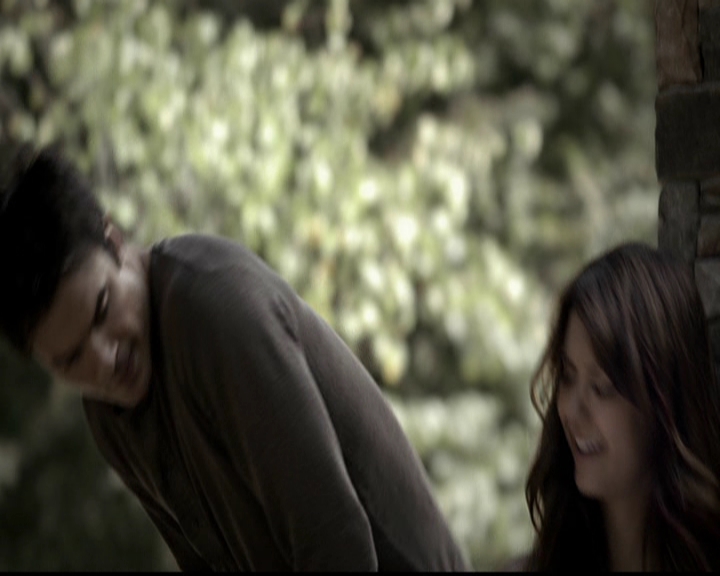 VampireDiariesWorld-dot-org_5x05MontersBall0216.jpg