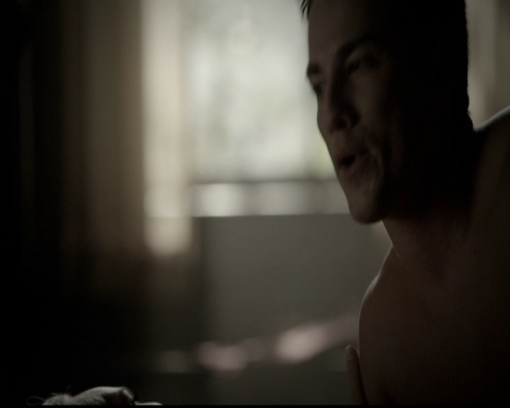 VampireDiariesWorld-dot-org_5x05MontersBall0253.jpg