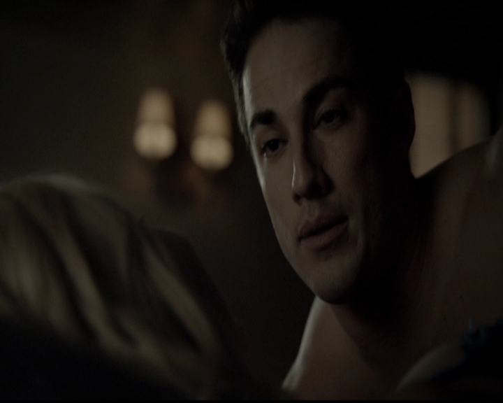 VampireDiariesWorld-dot-org_5x05MontersBall0288.jpg