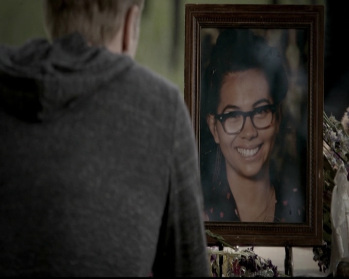 VampireDiariesWorld-dot-org_5x05MontersBall0314.jpg