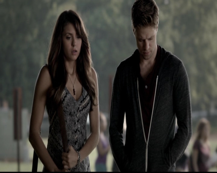 VampireDiariesWorld-dot-org_5x05MontersBall0348.jpg