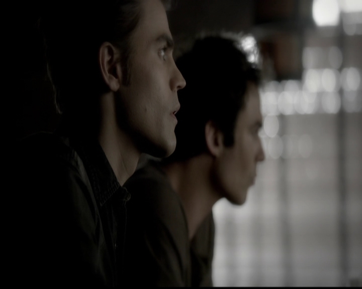VampireDiariesWorld-dot-org_5x05MontersBall0521.jpg