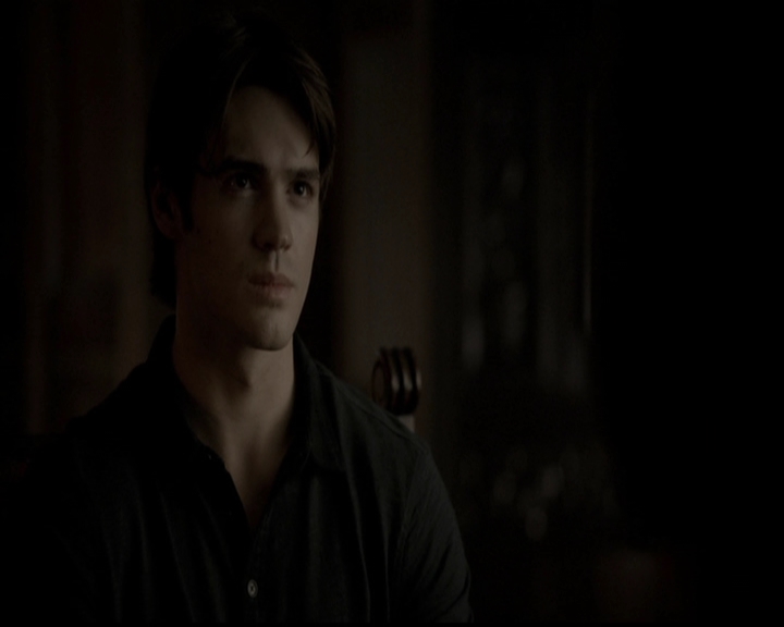 VampireDiariesWorld-dot-org_5x05MontersBall0569.jpg