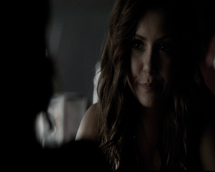 VampireDiariesWorld-dot-org_5x05MontersBall0752.jpg